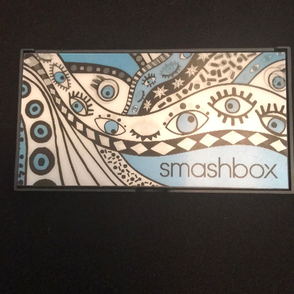 ‼️N w/o B‼️Draw in. Decked out. Eye pallete